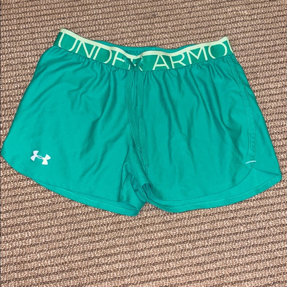 SM green Under Armour shorts